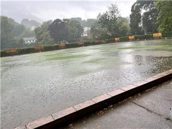 I think Tony over watered the green