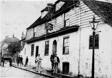 The original Five Bells pub - Reminiscences of Old Halling
