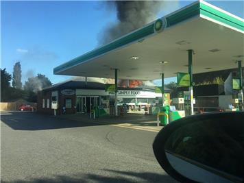  - Fire at BP/Marks & Spencer in Stadhampton