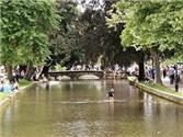 Tourism in Bourton-on-the-Water