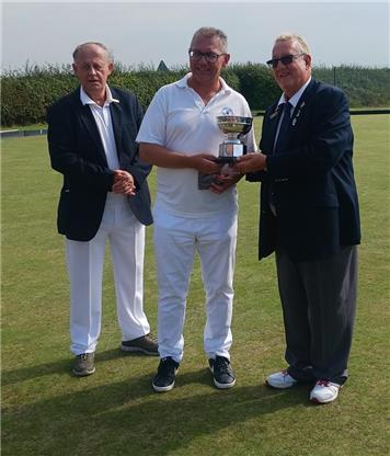 Michael Nicholls receiving the Trophy - Private Clubs Team Promoted