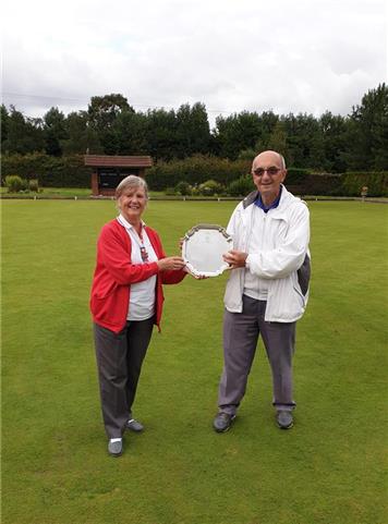 George Thoday receiving the Plate - Winning the Handley Plate