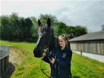  - Kingsclere's Jubilee Grand Parade to be led by Local Racehorse with Rider in the Queen's Colours
