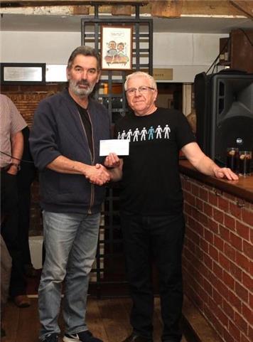  - Bolton Arms Quiz Team donates £1750 to Prostate Cancer UK